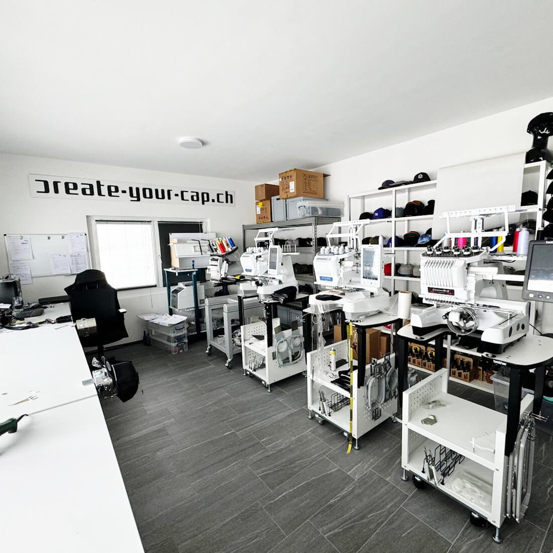 Ein Blick hinter die Kulissen: Unser Atelier – Wo Ideen Form annehmen 🧵✨